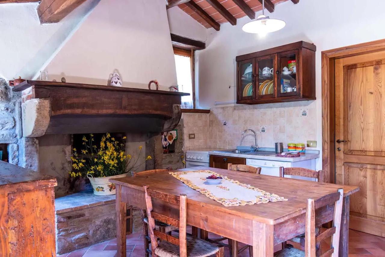 Agriturismo Con Piscina In Toscana, Tribbiano อาเรซโซ ภายนอก รูปภาพ